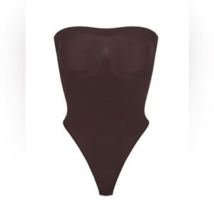 NWT Seamless Sculpt Strapless Thong Bodysuit in Espresso